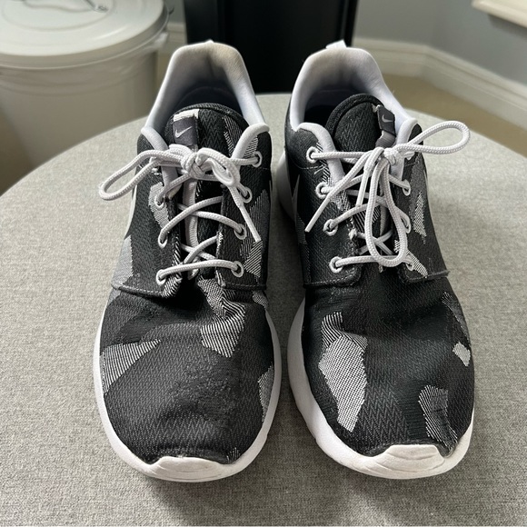 Nike Roshe One - Picture 6 of 7